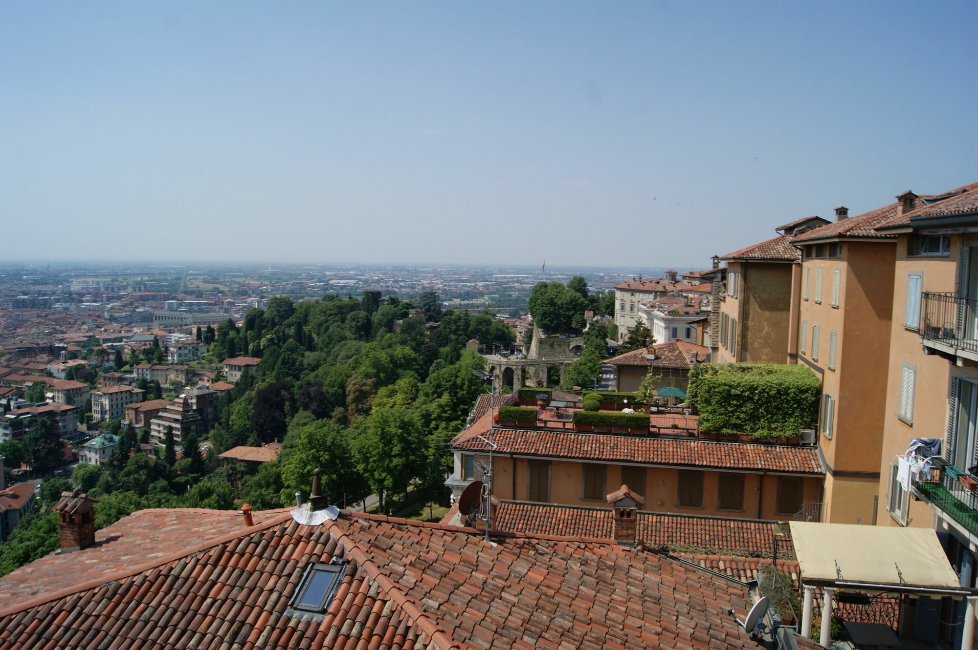 Hotel La Luna Blu In Old Town Bergamo Exteriér fotografie