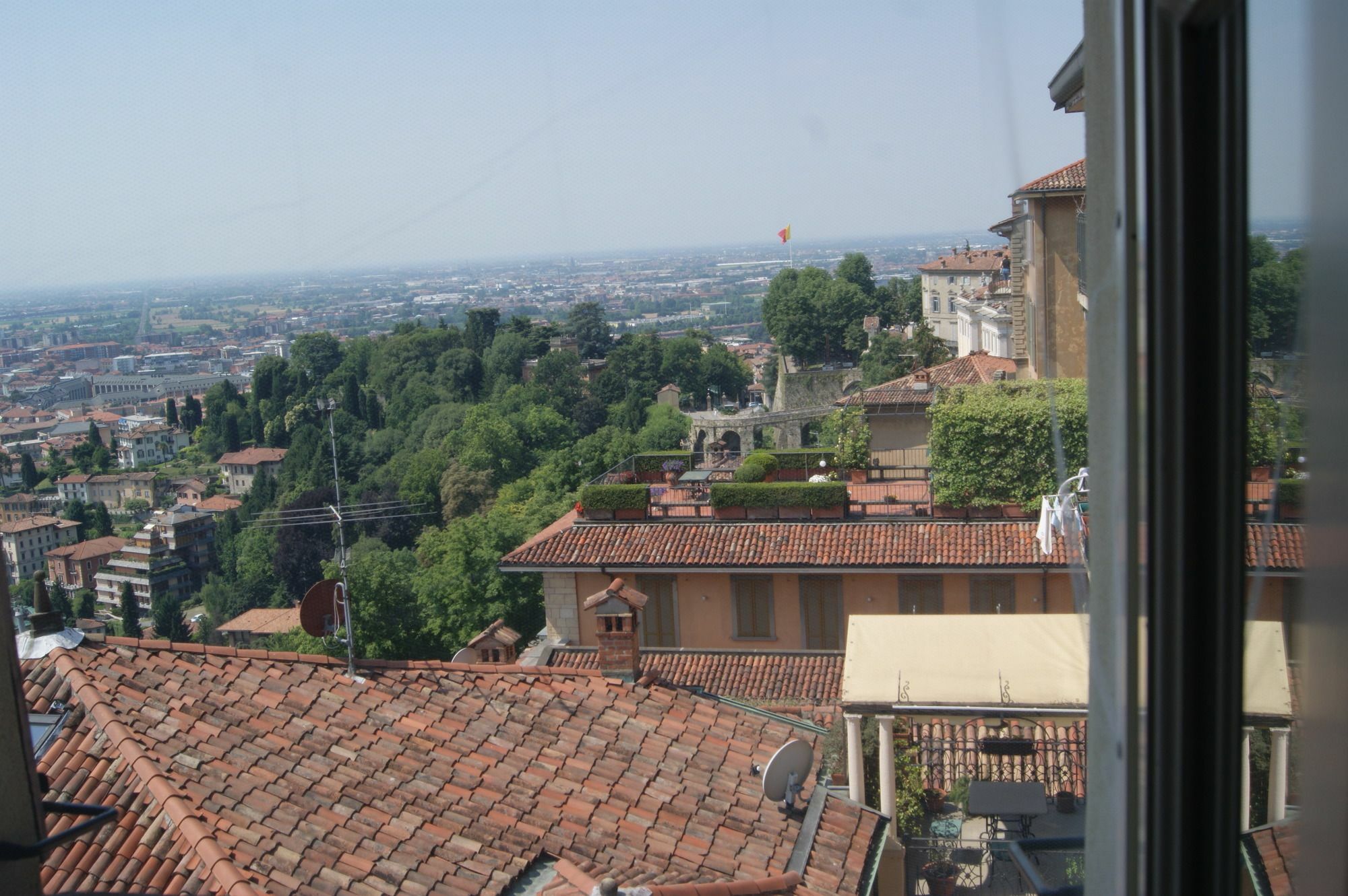 Hotel La Luna Blu In Old Town Bergamo Exteriér fotografie