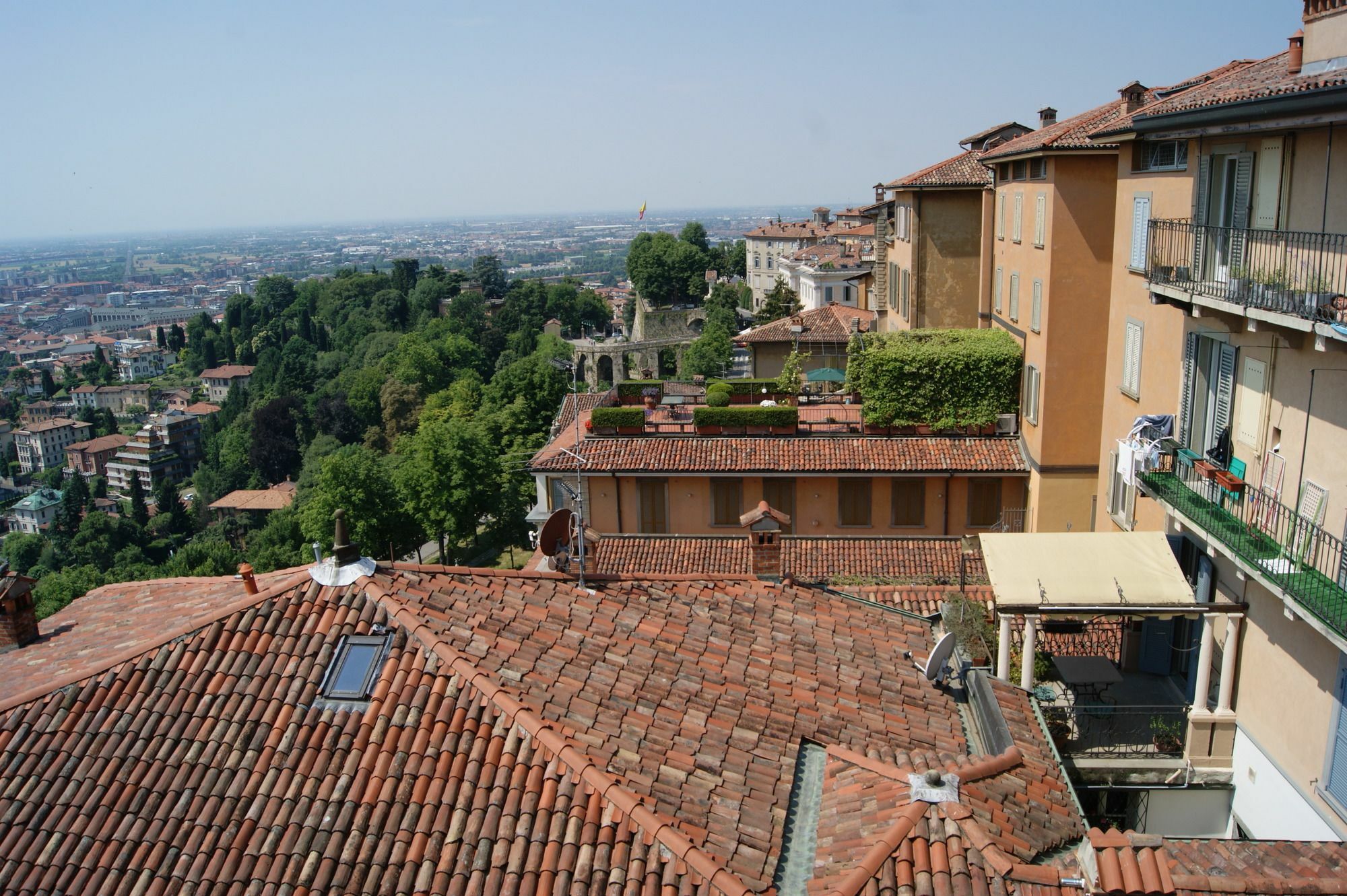 Hotel La Luna Blu In Old Town Bergamo Exteriér fotografie